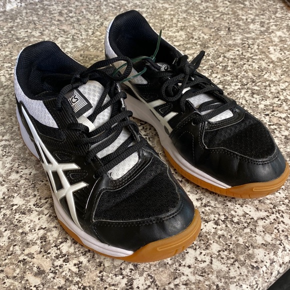 Asics Shoes Asics Upcourt Womens Volleyball Size Poshmark